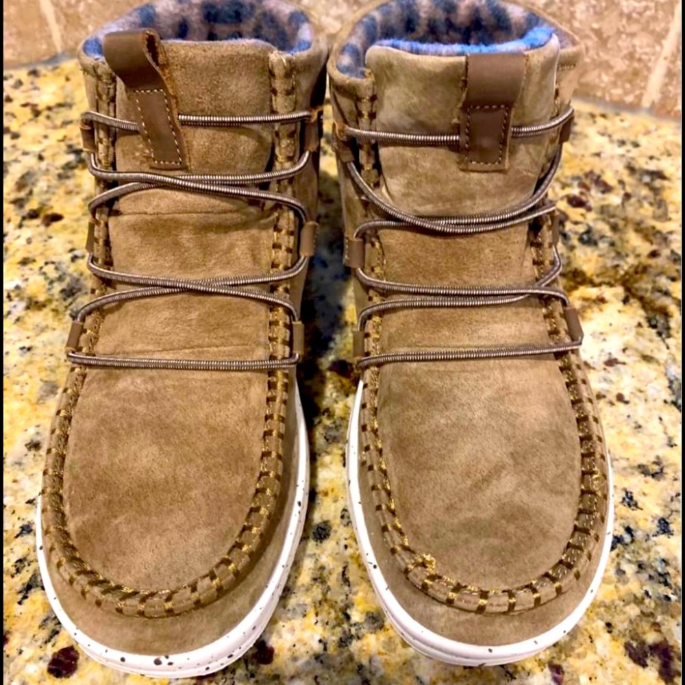 Women’s Hey Dude Eloise Suede Nut Boots